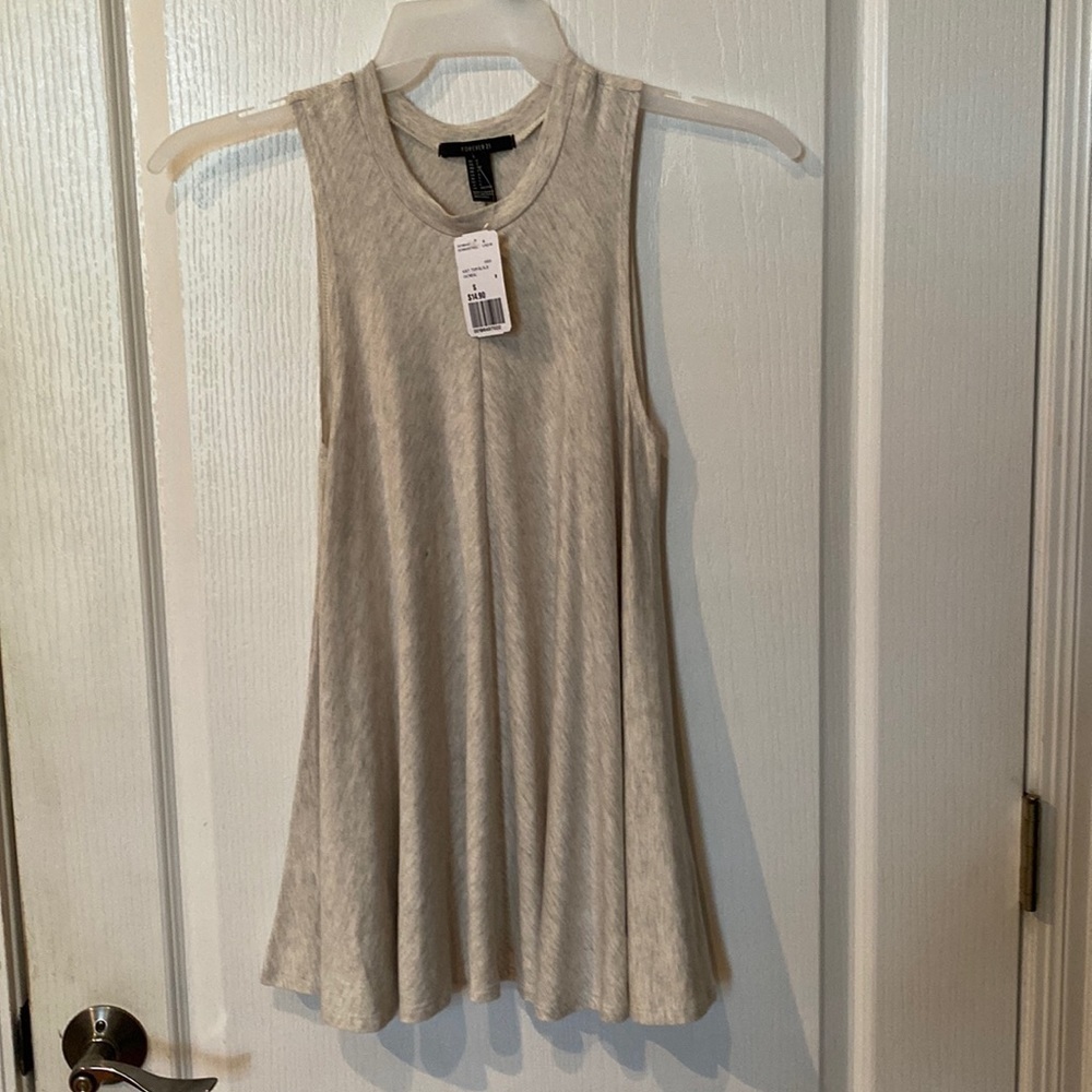Forever 21 size small crewneck short sleeve top